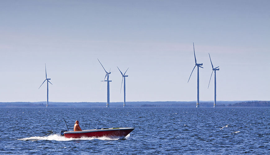 Bild Regeringen vill snabba på vindkraft till havs